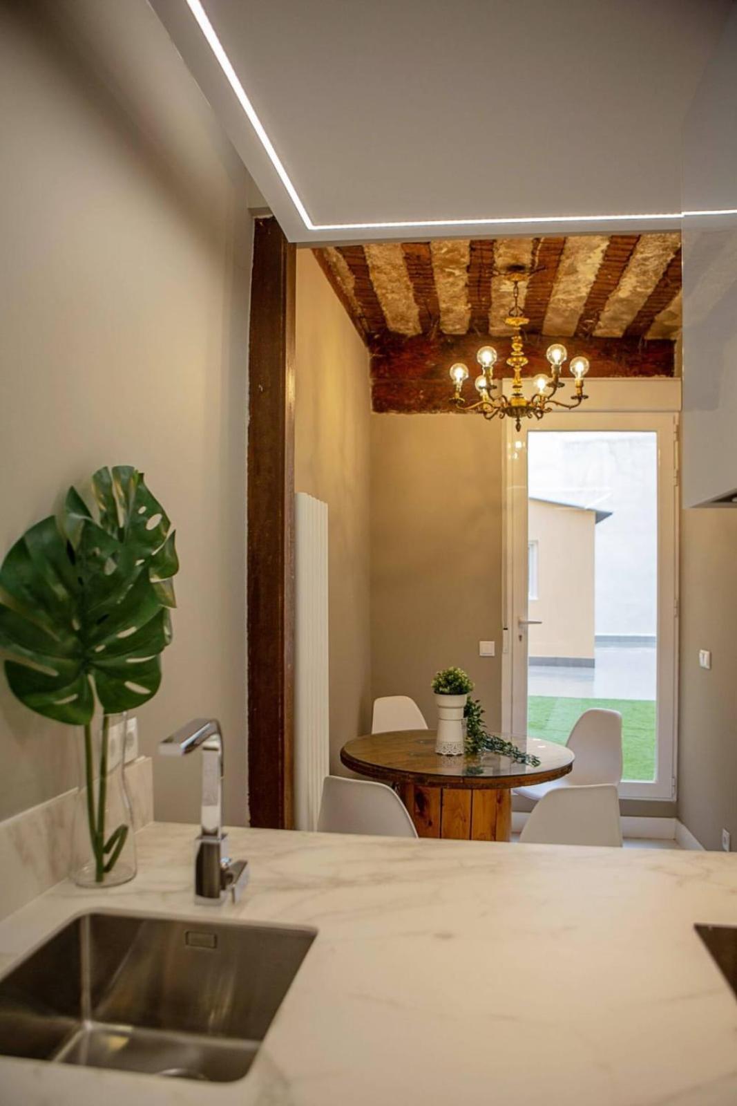 Cozy 2Bed2Bath&Patio W Bedbath In Mdrd'S Center Lejlighed Madrid Eksteriør billede